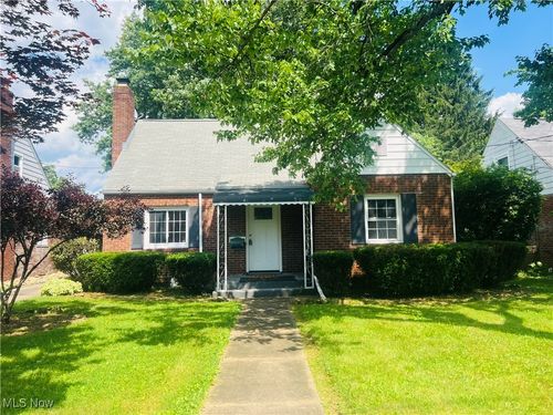 2016 Spring Ave Ne, Canton, OH, 44714-2182 | Card Image
