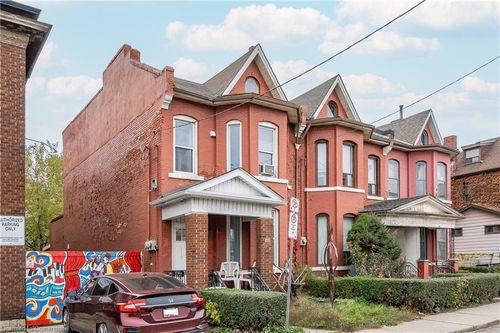 136 Macnab St N, Hamilton, ON, L8R2M3 | Card Image