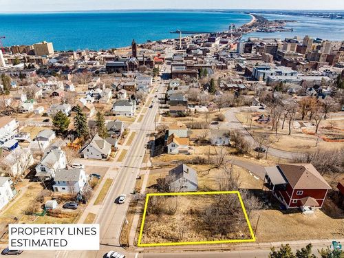 2 W 7th St, DULUTH, MN, 55806-2508 | Card Image