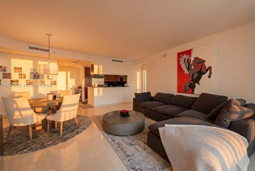 1009-901 Brickell Key Blvd, Miami, FL, 33131-3732 | Card Image
