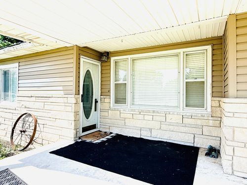 575 E Main St, Wellington, IL, 60973 | Card Image