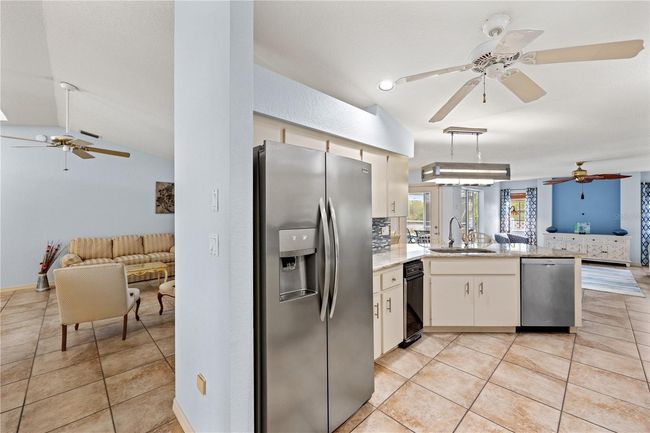 12950 Sw Pembroke Cir S, House other with 3 bedrooms, 2 bathrooms and null parking in LAKE SUZY FL | Image 23