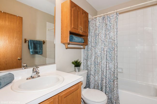 139 Millers Xing, Townhouse with 2 bedrooms, 3 bathrooms and 2 parking in Itasca IL | Image 12