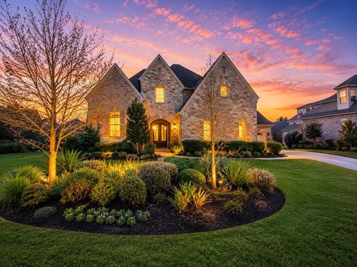 2203 Flameleaf Ct, Conroe, TX, 77384-2704 | Card Image