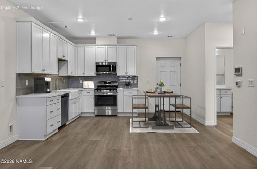 203-207 S Beaver St, Flagstaff, AZ, 86001-5603 | Card Image
