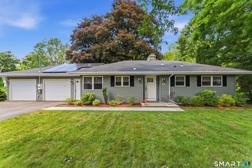 17 Quell Ct, Cheshire, CT, 06410-2713 | Card Image