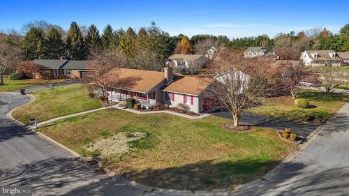 132 Winston Ct, Smyrna, DE, 19977-1856 | Card Image