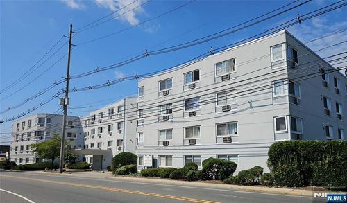 333 Grand Ave, Palisades Park, NJ, 07650-1251 | Card Image
