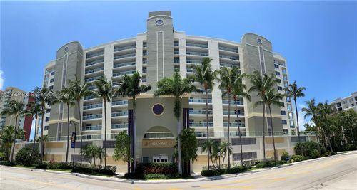 apt-1102-17050 N Bay Rd, Sunny Isles Beach, FL, 33160-3695 | Card Image