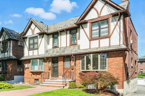 1245 Rhinelander Ave, Bronx, NY, 10461-1828 | Card Image