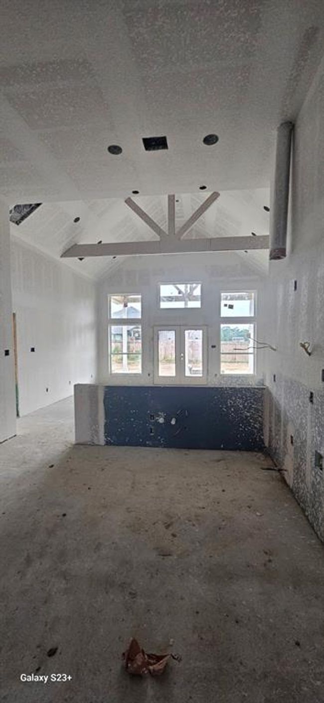 143 Peachleaf Ct, House other with 4 bedrooms, 2 bathrooms and 2 parking in Anahuac TX | Image 4