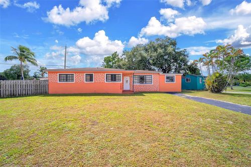 1750 Nw 185th St, Miami Gardens, FL, 33056-3351 | Card Image