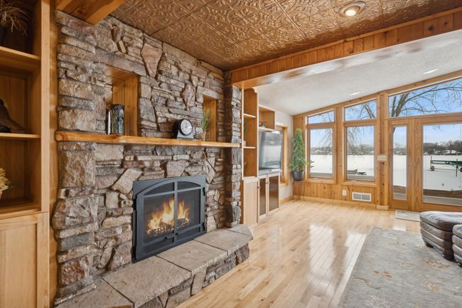 1867 Beach Dr Se, House other with 2 bedrooms, 2 bathrooms and null parking in Forest Lake MN | Image 23