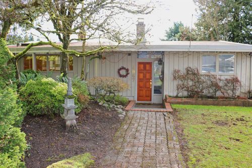 4067 Sunnycrest Dr, North Vancouver, BC, V7R3E3 | Card Image
