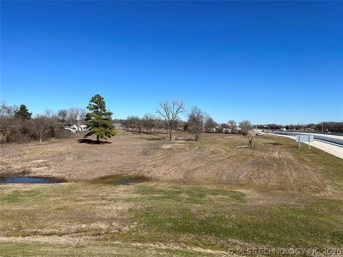 814 S Service Rd, Calera, OK, 74730-1099 | Card Image