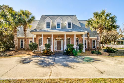 613 Clarendon Ave, Carolina Beach, NC, 28428-4402 | Card Image