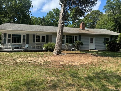 42 E Bartlett Rd, Middle Island, NY, 11953-1904 | Card Image