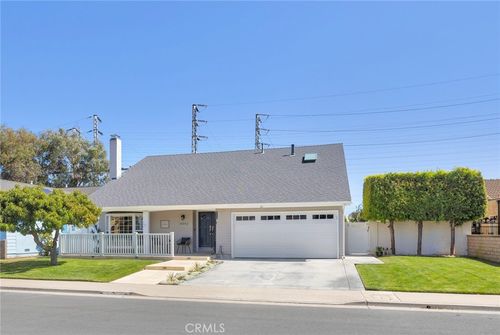 10042 Spar Cir, Huntington Beach, CA, 92646-7401 | Card Image