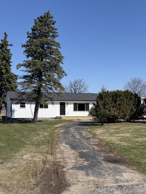 5614 Marlette Rd, Marlette, MI, 48453-8181 | Card Image