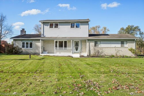 149 N Williams Lake Rd, White Lake, MI, 48386-2558 | Card Image