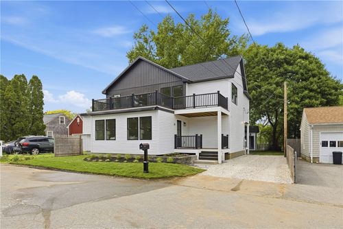 42 Orchard Avenue, Barrington, RI, 02806 | Card Image