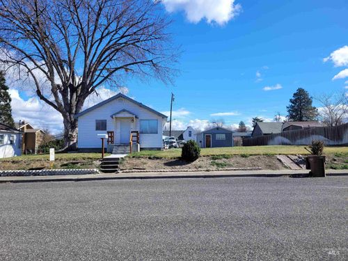 517 12th St, Clarkston, WA, 99403-2206 | Card Image