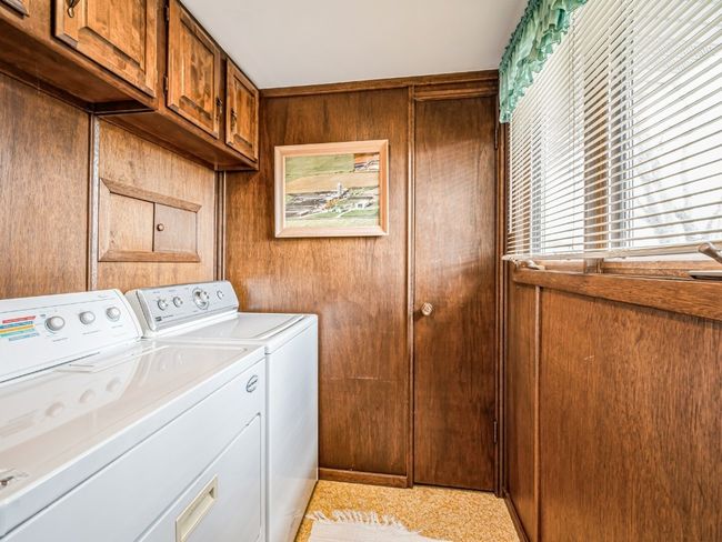 301 1 St St, House other with 3 bedrooms, 4 bathrooms and null parking in Shellsburg IA | Image 20