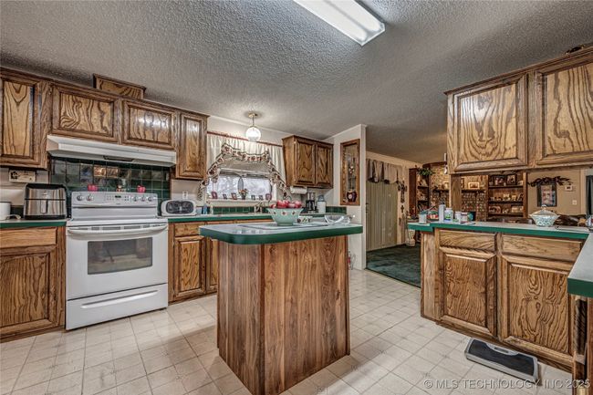 25209 E County Road 1730, House other with 4 bedrooms, 3 bathrooms and null parking in Elmore City OK | Image 22