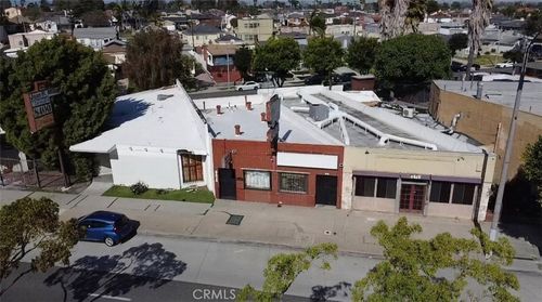 8414 Crenshaw Dr, Inglewood, CA, 90305-1649 | Card Image