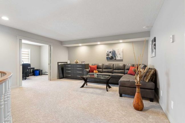 5039 Norris Road Nw, Home with 3 bedrooms, 3 bathrooms and 2 parking in Calgary AB | Image 22