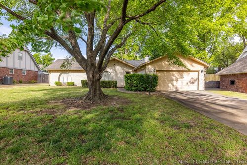 6350 S 72nd East Ave, Tulsa, OK, 74133-1121 | Card Image