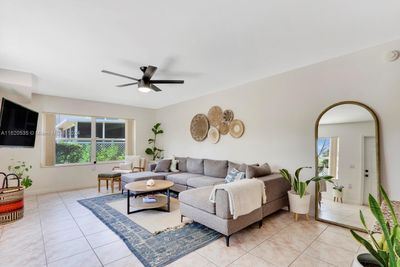 3293 - 3293 Sw Sunset Trace Cir, Townhouse with 2 bedrooms, 2 bathrooms and null parking in Palm City FL | Image 3