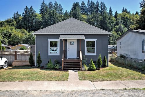 1011 W Cota Street, Shelton, WA, 98584 | Card Image