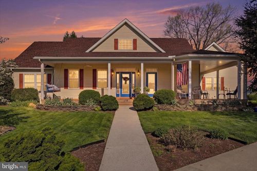 6518 Bent Oak Dr, FAYETTEVILLE, PA, 17222-9463 | Card Image