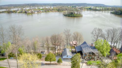 609 Hillandale Rd, Sanders, KY, 41083-7506 | Card Image