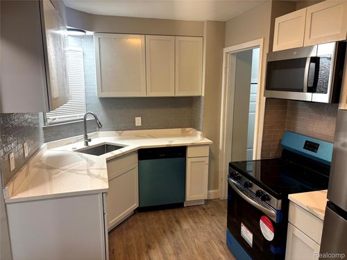18518 Biltmore St, Detroit, MI, 48235-3000 | Card Image