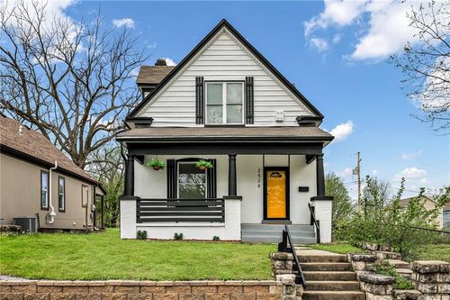 2528 Olive St, Kansas City, MO, 64127-3841 | Card Image