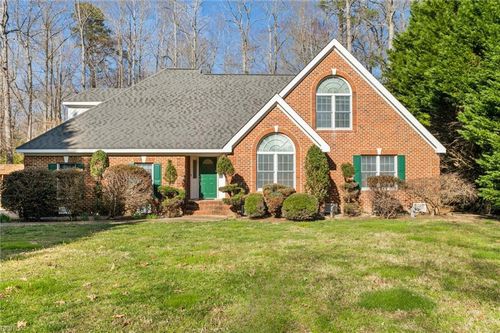 2204 Old York Hampton Hwy, Yorktown, VA, 23692-4152 | Card Image