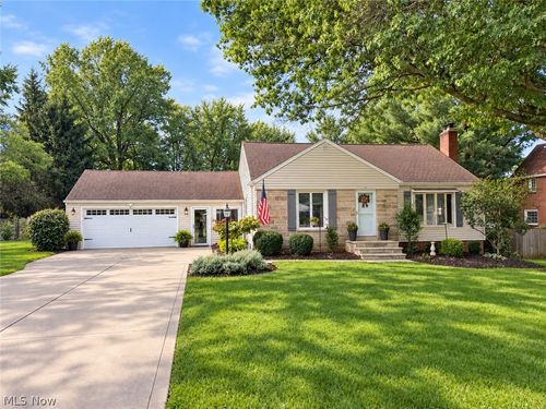 278 Ridgeview Dr, Seven Hills, OH, 44131-5618 | Card Image