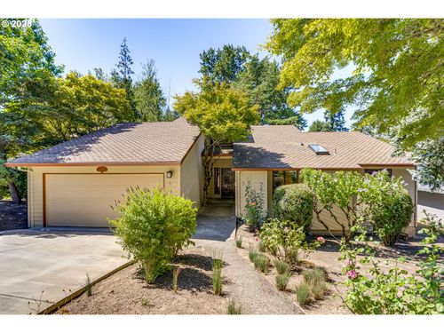 10205 Sw 36th Pl, Portland, OR, 97219-6103 | Card Image