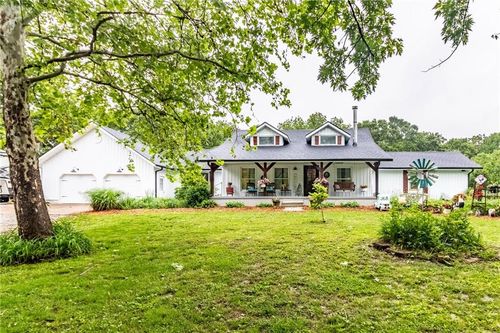 136 Ne 901p Rd, Clinton, MO, 64735-9462 | Card Image