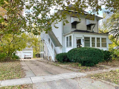 724 Ne Wabash Ave, Topeka, KS, 66616-1442 | Card Image