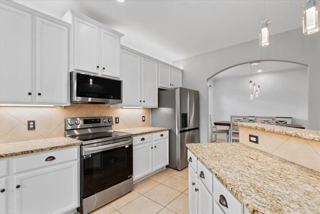 18716 Encinal Trl, House other with 3 bedrooms, 2 bathrooms and 2 parking in Magnolia TX | Image 12