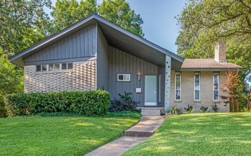 9052 Fringewood Dr, Dallas, TX, 75228-5110 | Card Image