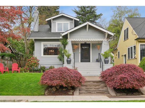 631 Ne 43rd Ave, Portland, OR, 97213-1613 | Card Image