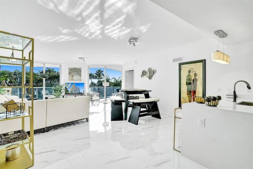 unit-208-488 Ne 18th St, Miami, FL, 33132-1120 | Card Image