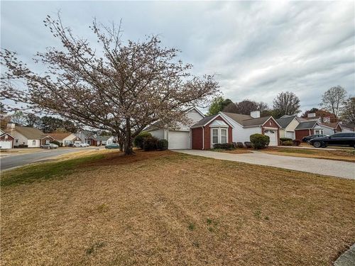 2711 Highland Rdg Nw, Kennesaw, GA, 30152-6028 | Card Image