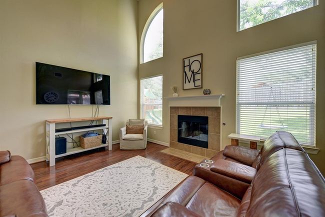 1117 Walnut Bnd, House other with 4 bedrooms, 3 bathrooms and 2 parking in Brenham TX | Image 6