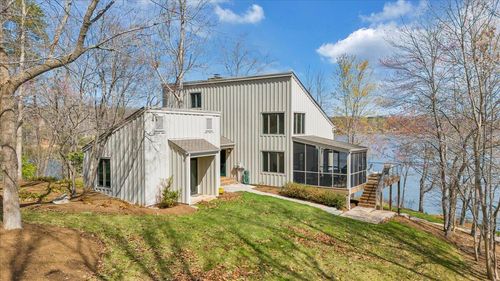 232 Peninsula Dr, Moneta, VA, 24121-2119 | Card Image