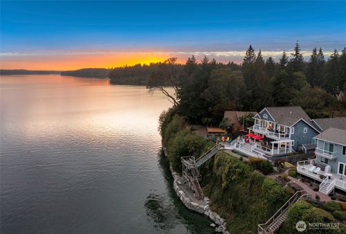 71 E Grape Dr, Grapeview, WA, 98546-9623 | Card Image